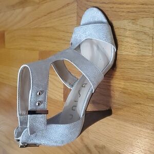Ivory and metalic zipper back sandels